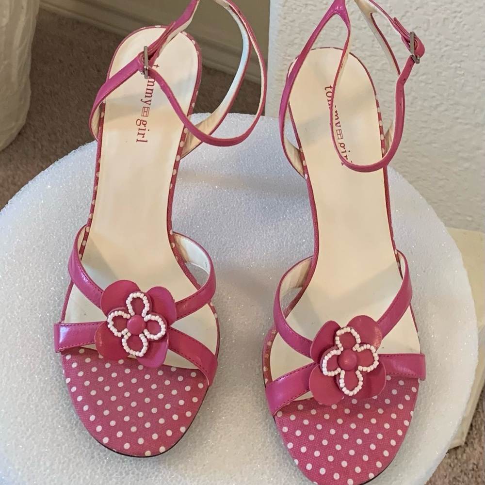 Women's shoes